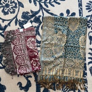Elegant Paisley Scarf Set - Red and Blue